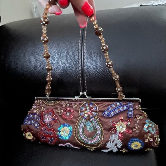 Designed with sequence bag - Picture 3 of 5